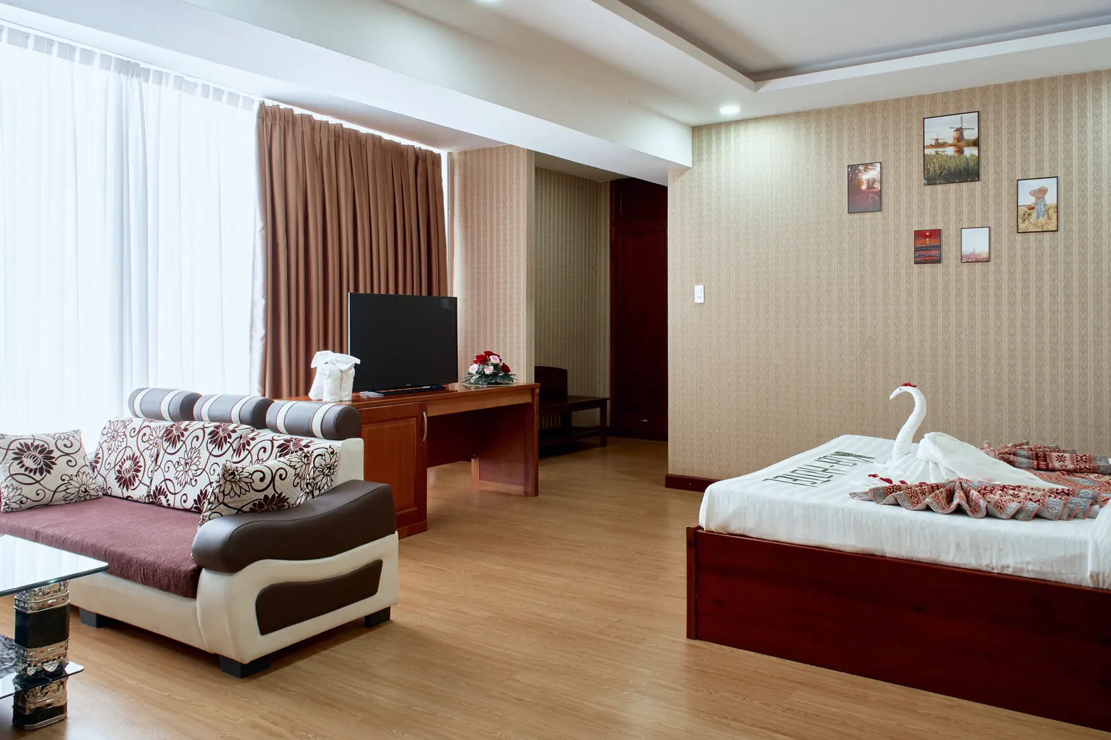 Suite 1